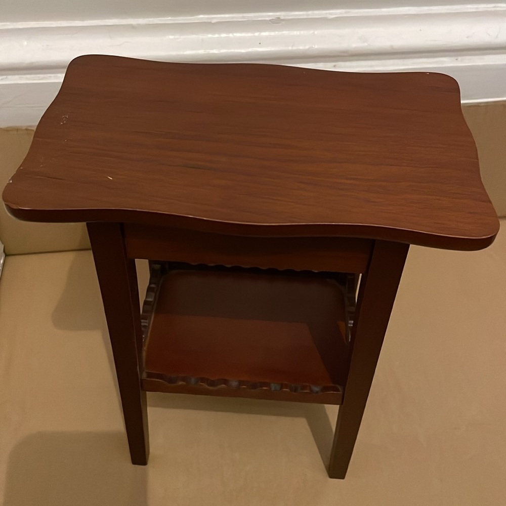 Dressing Table - Picture 3 of 3